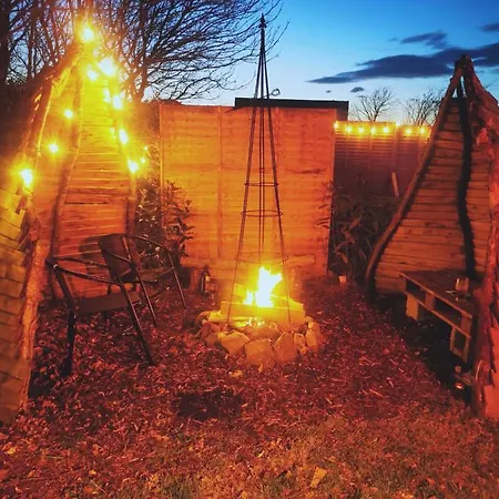 Self Catering Magical Guestroom With Outdoor Hot Tub * Port Laoise
