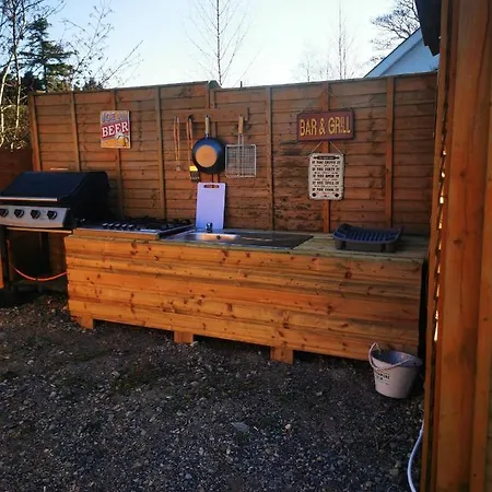 Self Catering Magical Guestroom With Outdoor Hot Tub