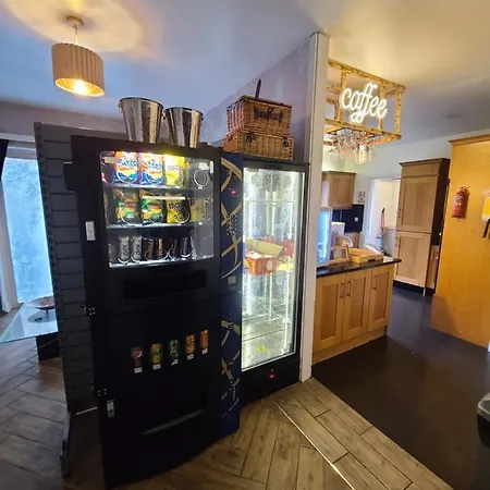 Self Catering Magical Guestroom With Outdoor Hot Tub *